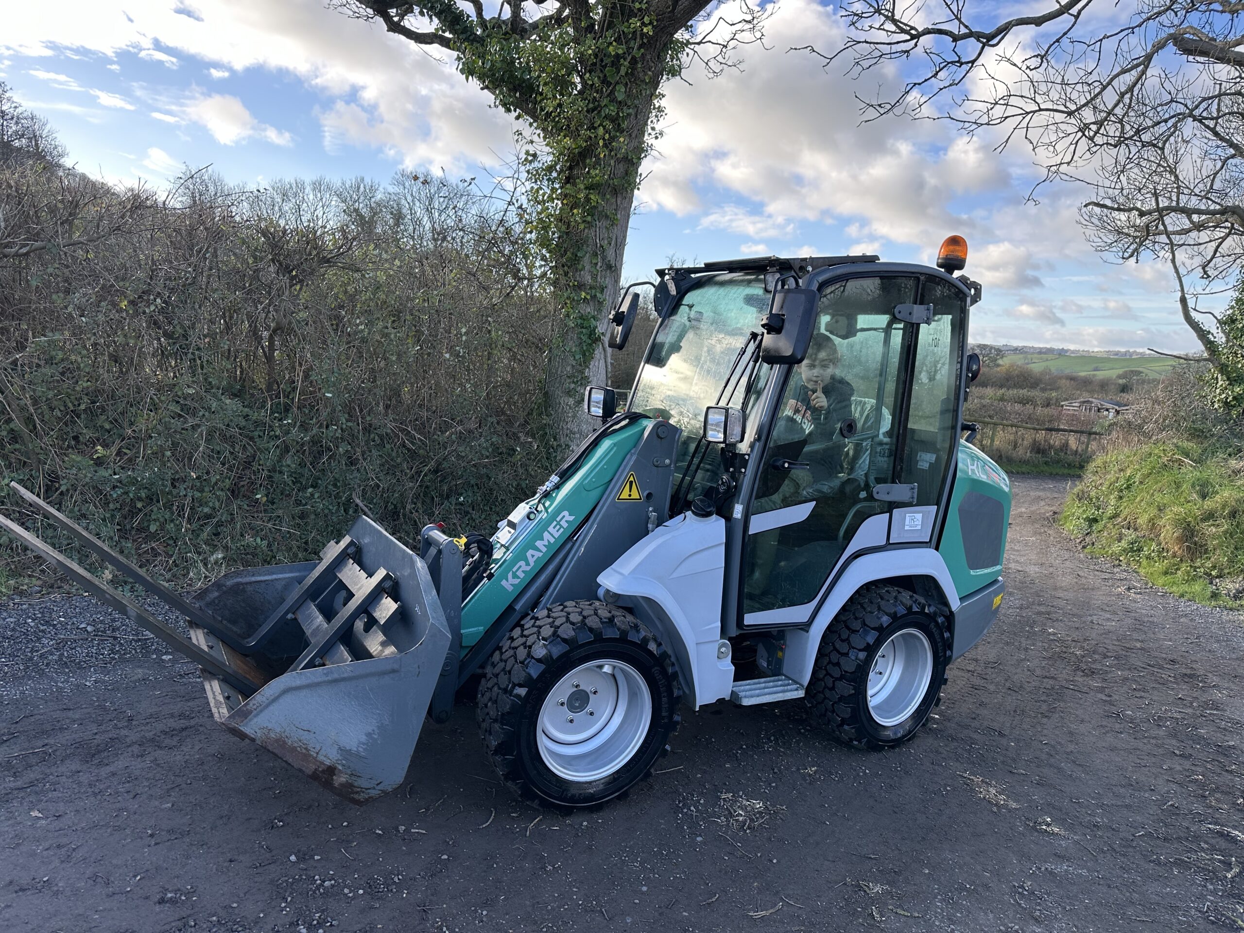 Kramer KL14.5 compact loader for sale
